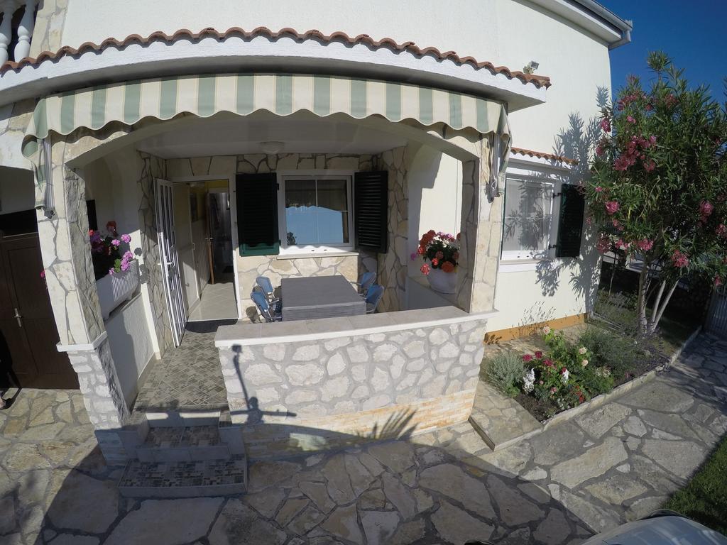 Apartman Veronika Vrsi Buitenkant foto