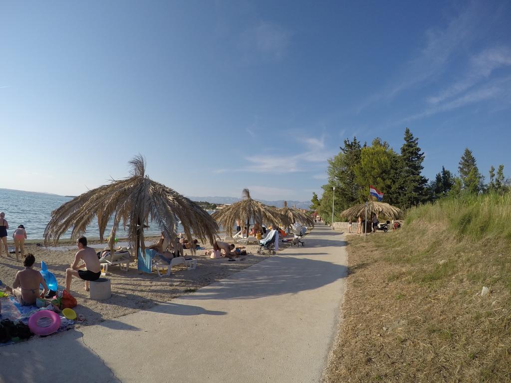 Apartman Veronika Vrsi Buitenkant foto